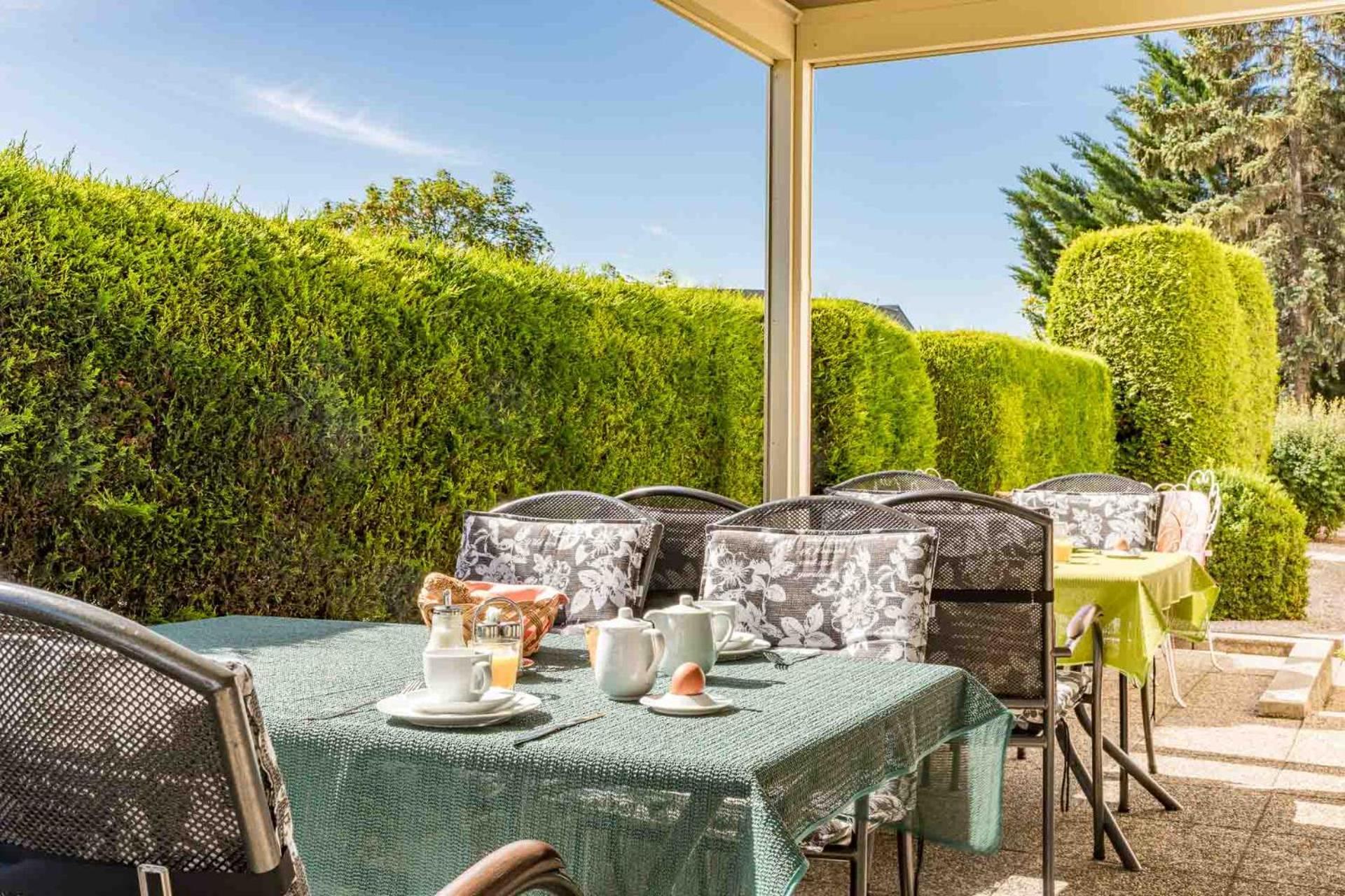 ווינר נוישטאדט Hotel Garni Steinfeld מראה חיצוני תמונה