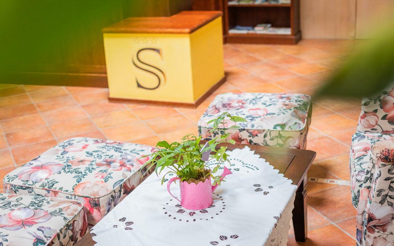 ווינר נוישטאדט Hotel Garni Steinfeld מראה חיצוני תמונה